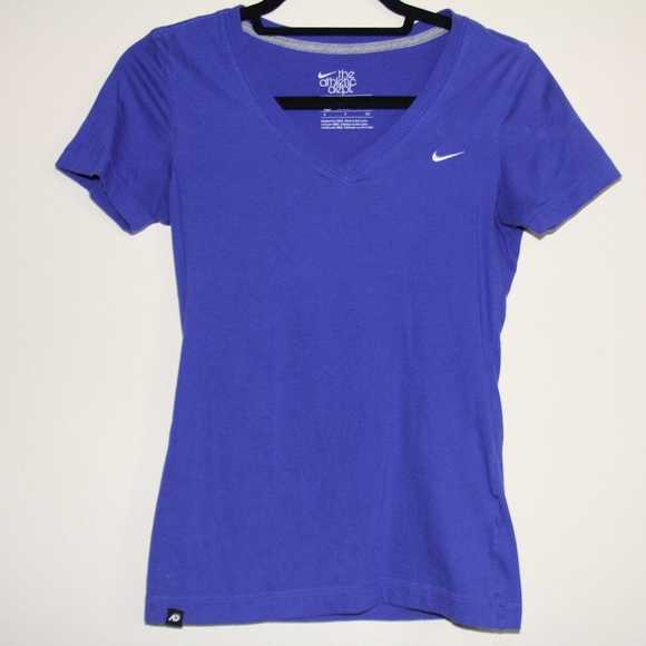 Nike Top - Picture 2 of 3